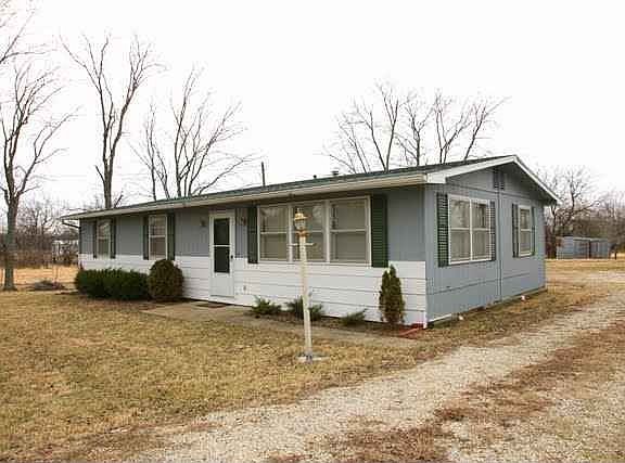 1587 E 767 Rd Lawrence, KS listing photo #2