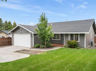 2535 NW 10th St, Redmond, OR 97756