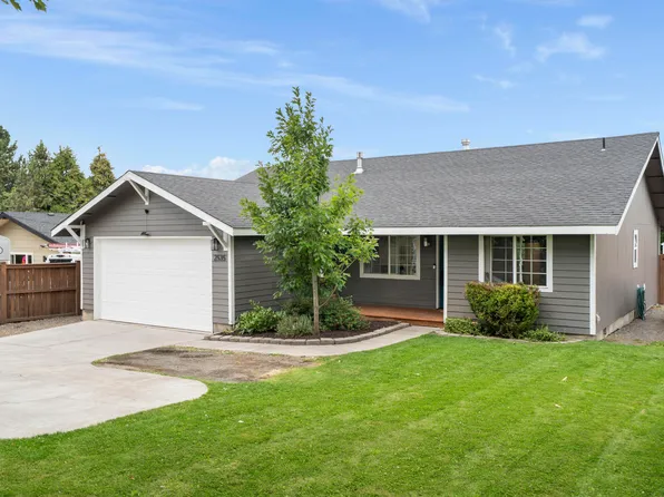 2535 NW 10th St, Redmond, OR 97756