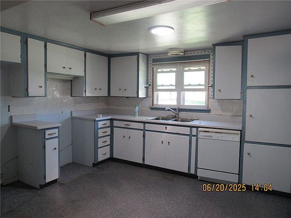 4th image of 1501 NE 73rd Ter