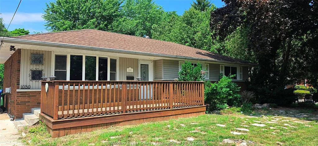 4 bed, 1.5 bath, $2,800 — Photo 2