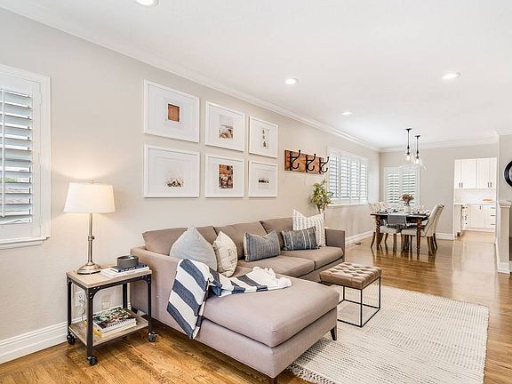 2nd image of 484 Acacia Ave