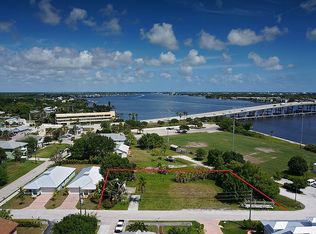 785 SW 28th St, Palm City, FL 34990