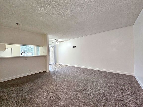 4th image of 5455 Kiowa Dr #34