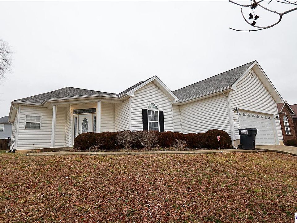 1st image of 407 Cabernet Dr