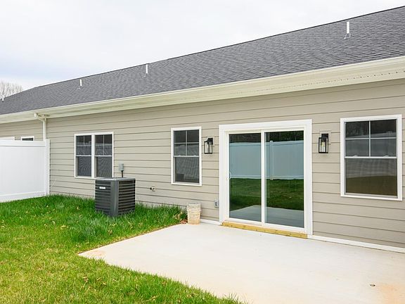 4th image of 143 Lockridge Ln