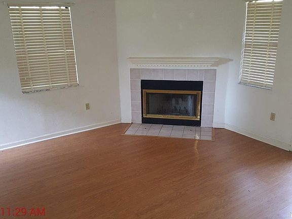 5th image of 22533 SE 58th Pl