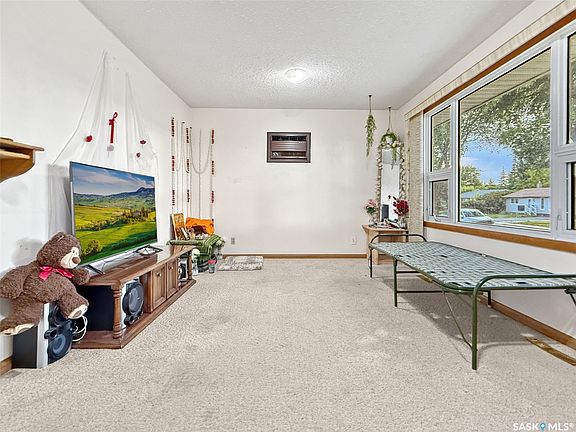 4th image of 355 3rd Avenue SE
