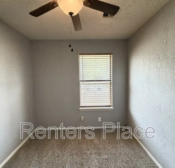 1920 N Desert Palm Ave — Photo 16
