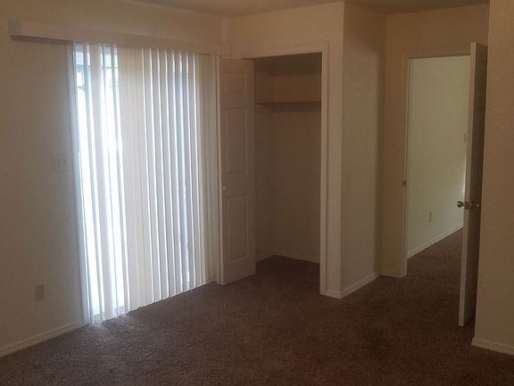 4th image of 658 S Ironwood Dr