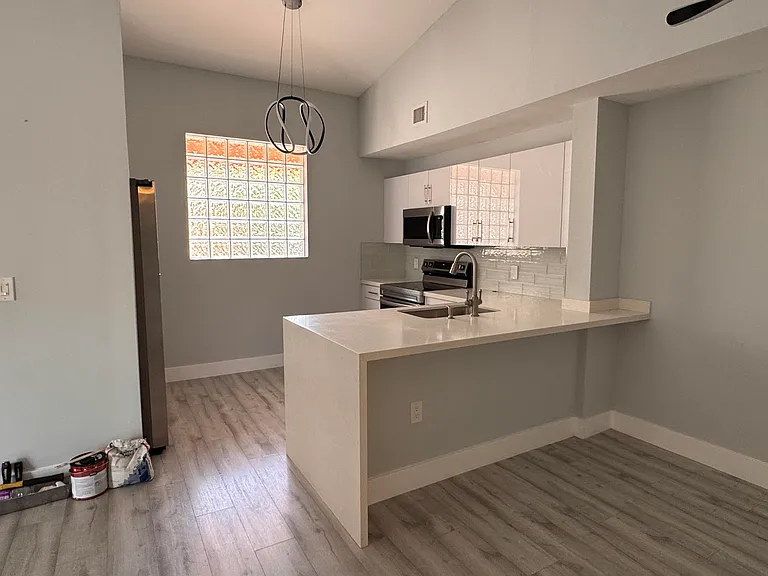 6936 SW 39th St #D203 — Photo 15
