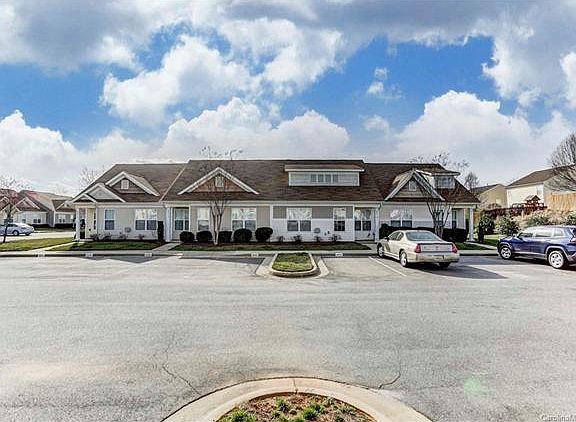 5th image of 8213 Long Branch Ln #92