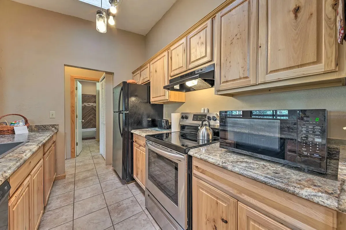 2 bed, 1250 sqft, $1,890 — Photo 3
