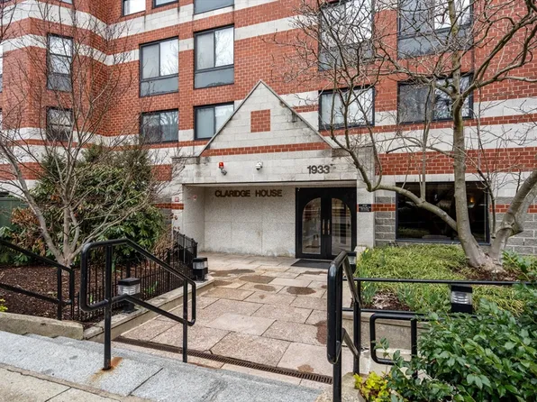 1933 Commonwealth Ave APT 102, Brighton, MA 02135