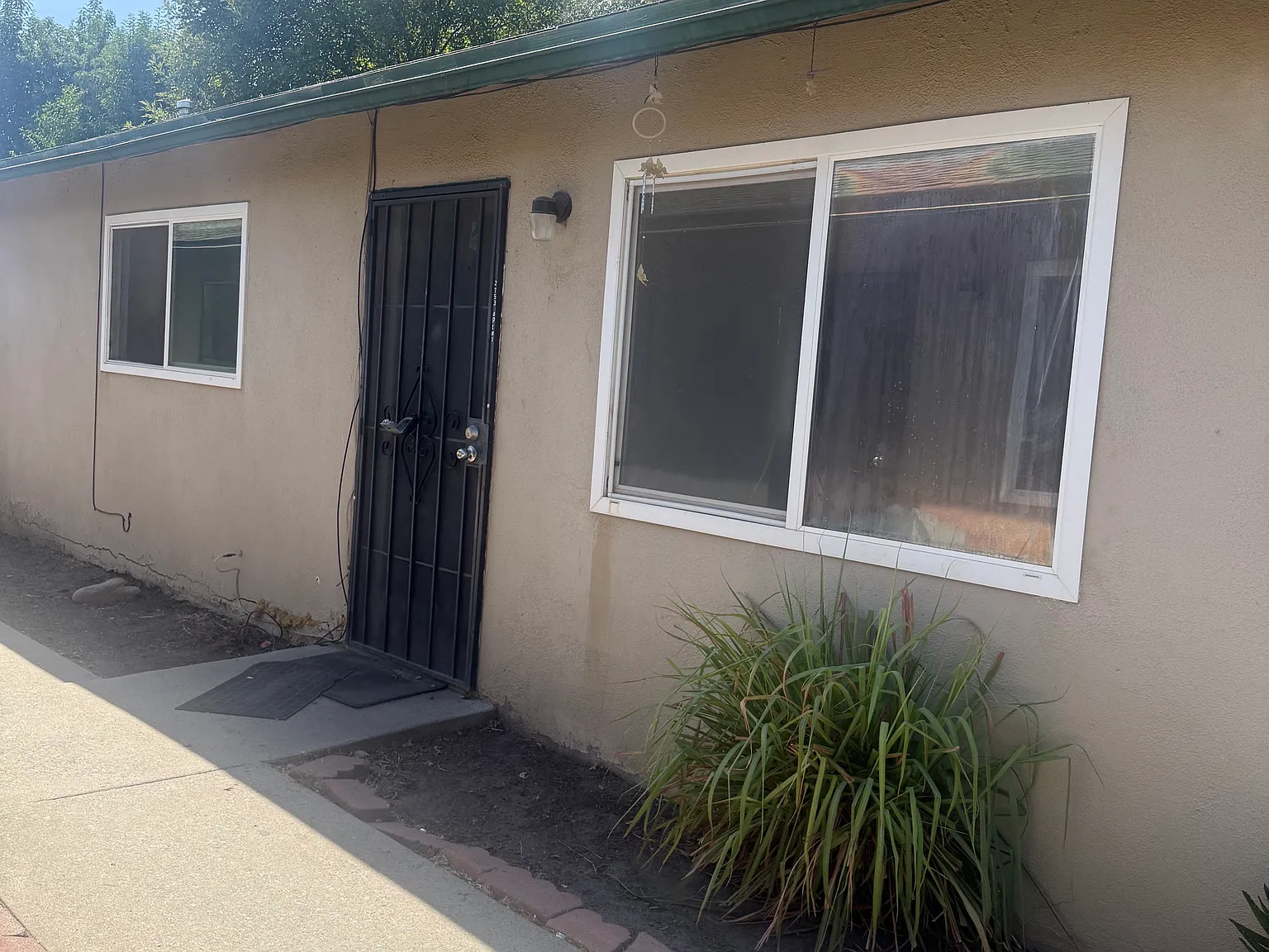 2 bed, 720 sqft, $1,000 — Photo 1