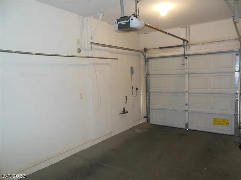 7571 Redwood Point St — Photo 17