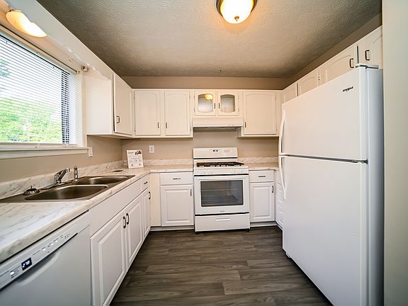 5th image of 8594 Timber Lake Dr