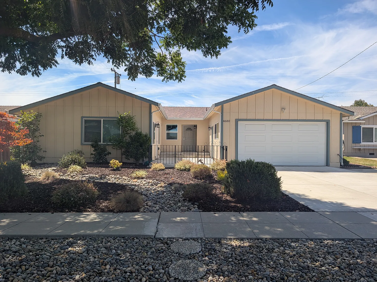 3 bed, 1547 sqft, $5,500 — Photo 1