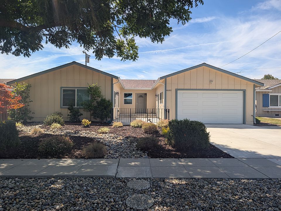 1st image of 4680 Strawberry Park Dr