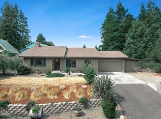 320 NE Rebel Rd, Waldport, OR 97394