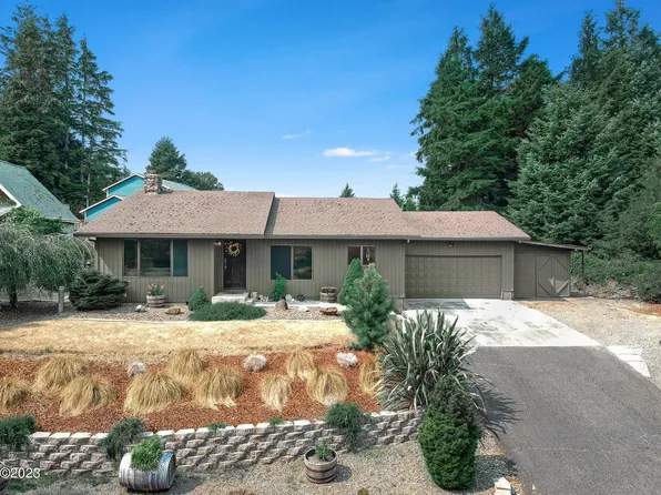 320 NE Rebel Rd, Waldport, OR 97394