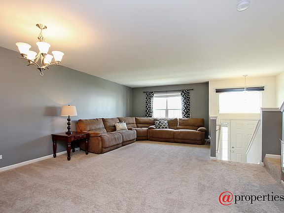 Living Room / Dining Room