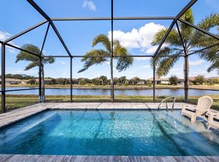 5444 Lampiasi St, Sarasota, FL 34238