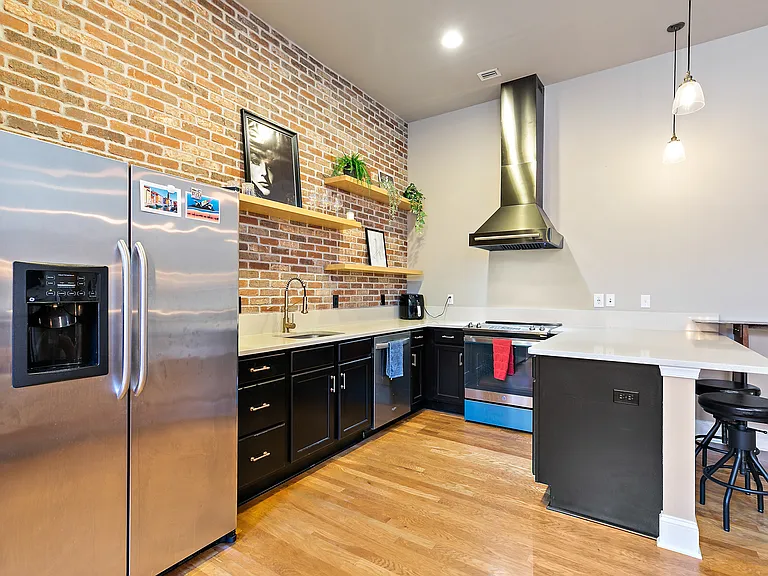 2525 College St #1105 — Photo 9