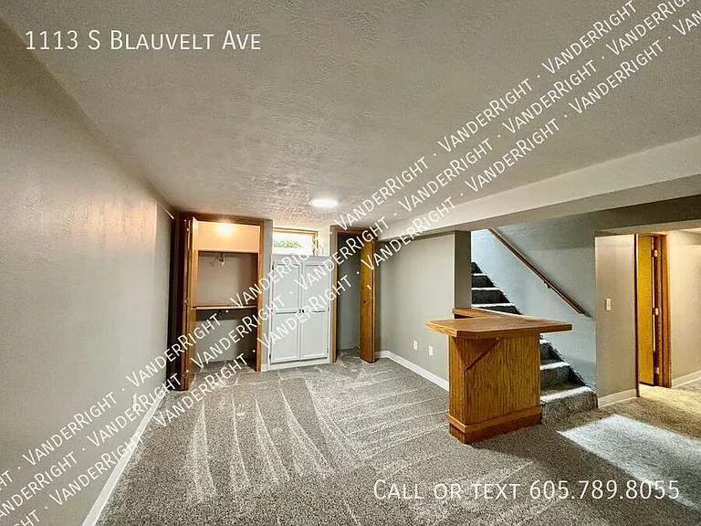 1113 S Blauvelt Ave — Photo 28