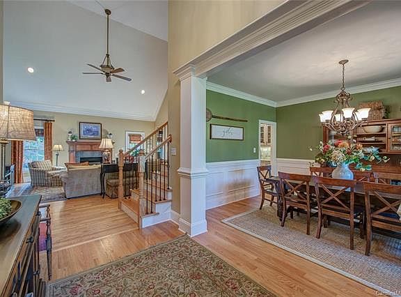 5th image of 2704 Lakefront Dr
