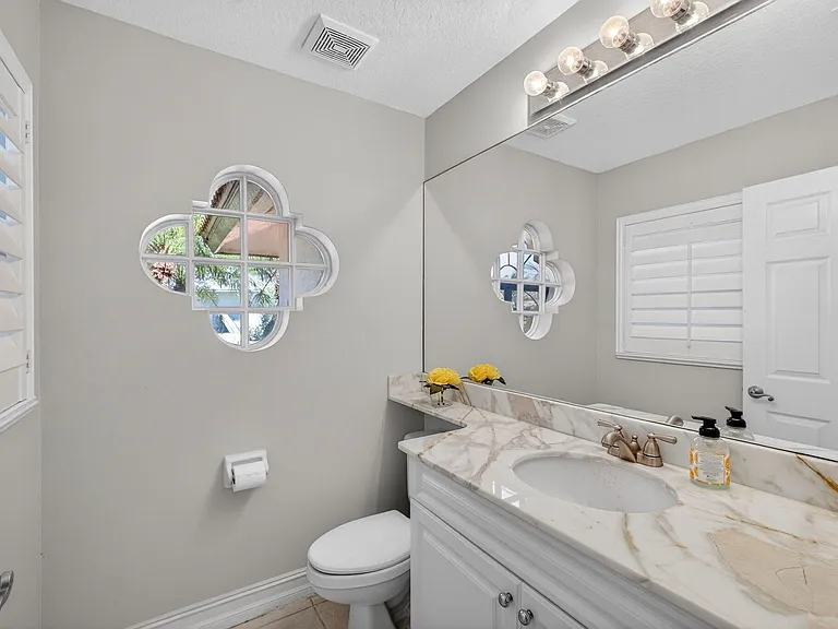 8075 SE Governors Way — Photo 33