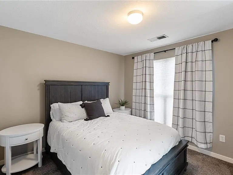 4571 Madison Ave #E-1 — Photo 19