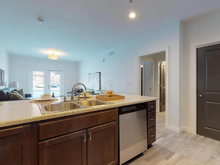1001 Russell Blvd — Photo 37
