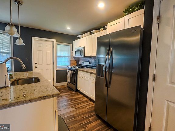 4th image of 3915 Flowerton Rd
