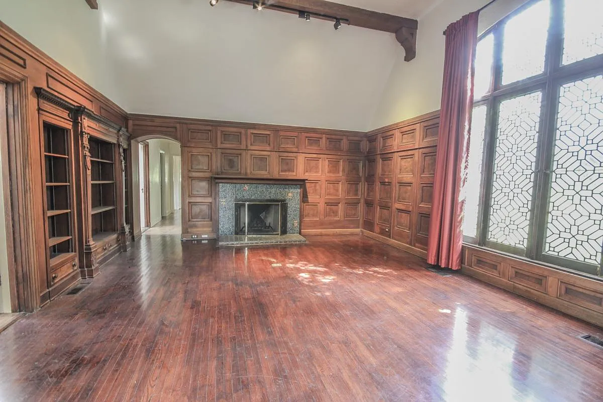 3 bed, 3242 sqft, $7,500 — Photo 3