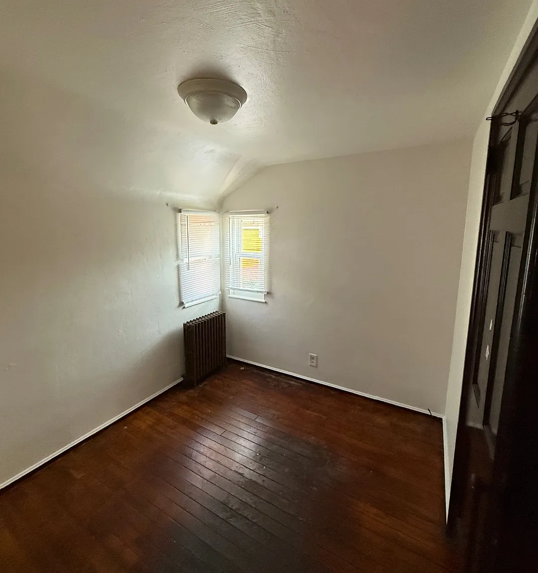 2 bed, 850 sqft, $995 — Photo 1