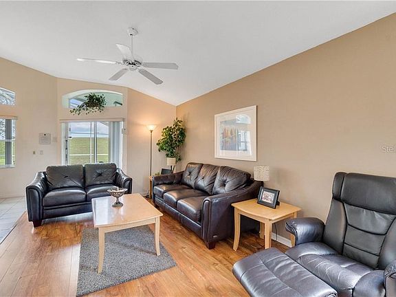 4th image of 437 High Point Dr