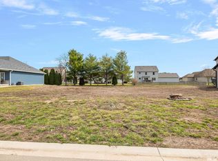 408 Manor Hill Dr, Chatham, IL 62629