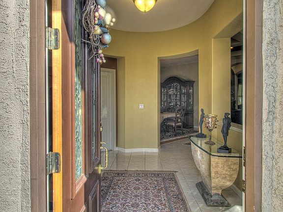 2nd image of 422 Sortwell Ct