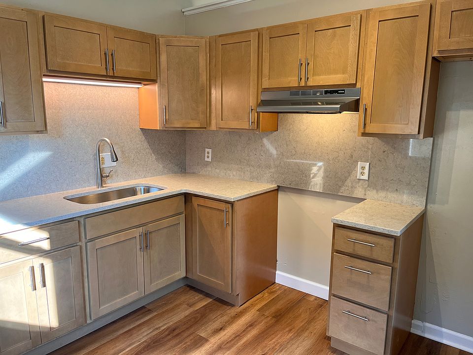 1st image of 200 Warren Ave
