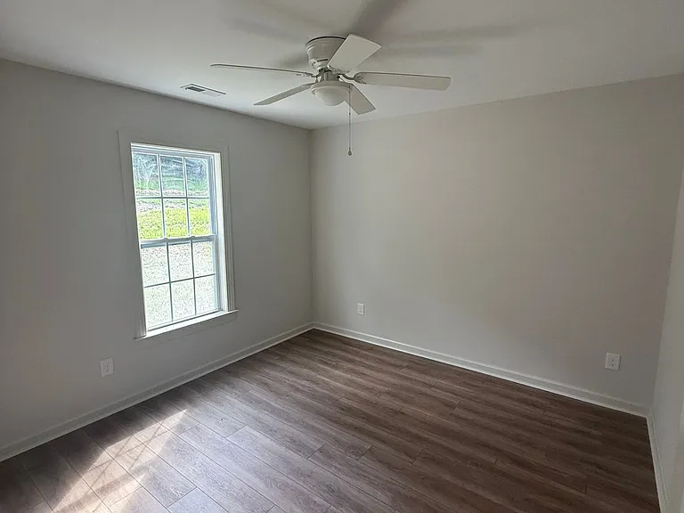 6735 Hill St — Photo 11