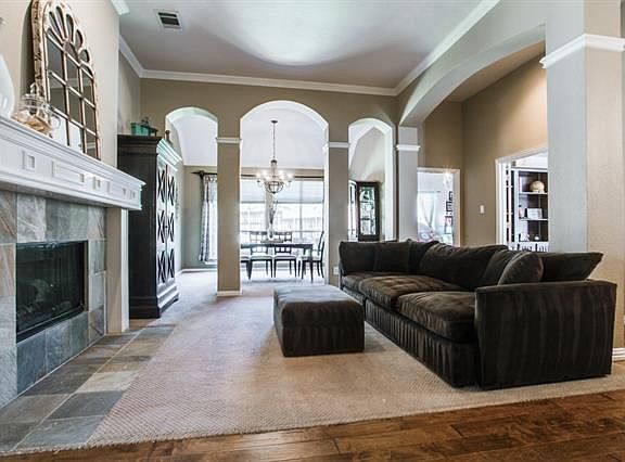 5th image of 181 Black Oak Cir