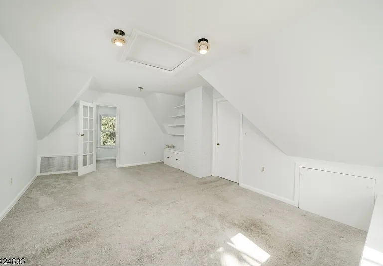 331 Main St — Photo 3