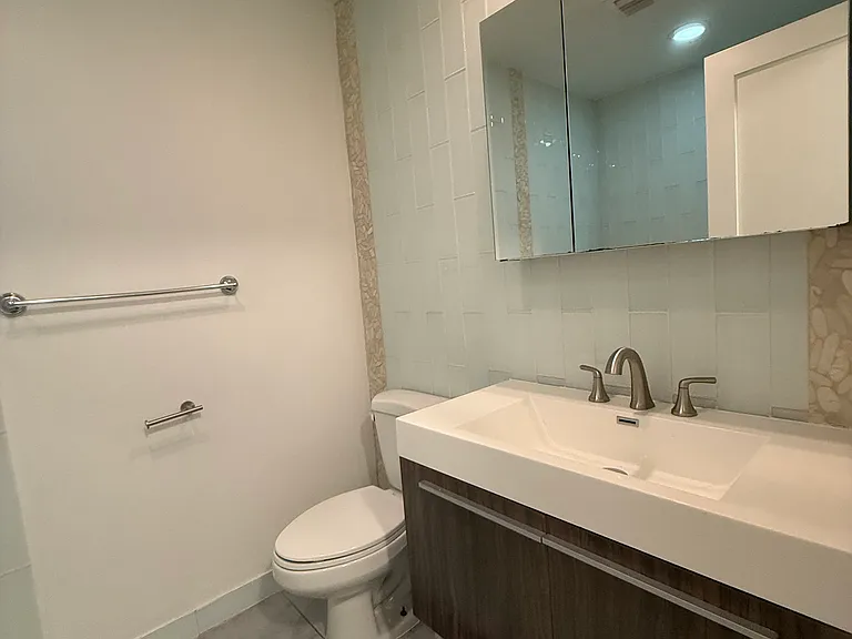 726-28 Market St #206 — Photo 8