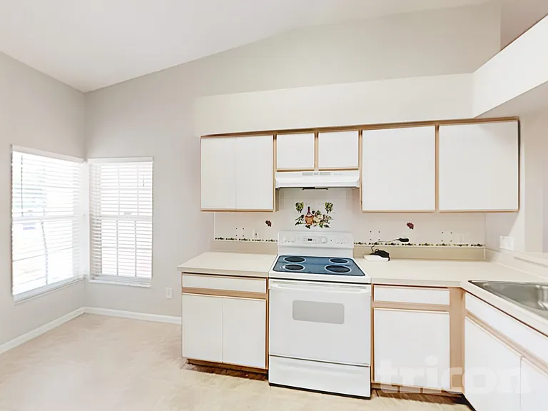 13232 Prestwick Dr — Photo 7