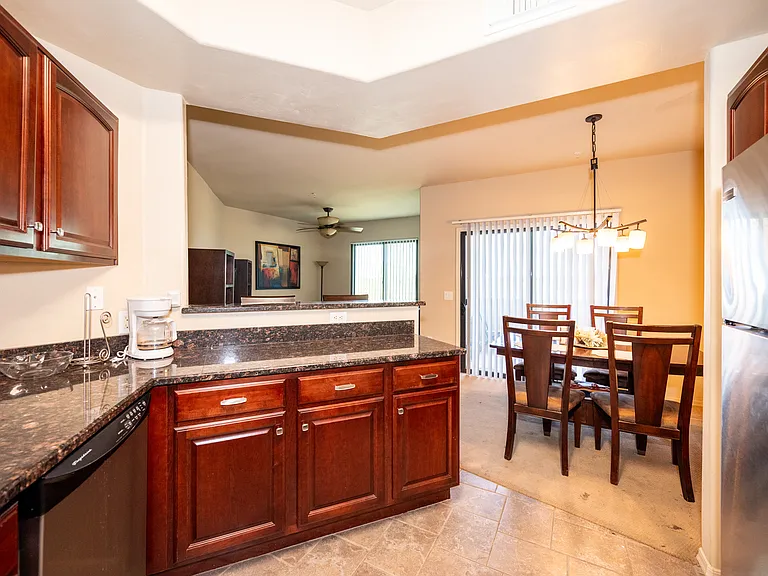 2550 E River Rd #15303 — Photo 5