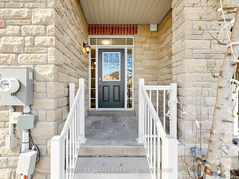 14 Greenwood Dr — Photo 3