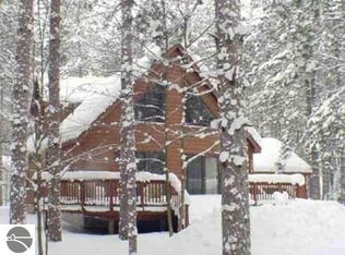 7878 Shiawasee Dr, Thompsonville, MI 49683