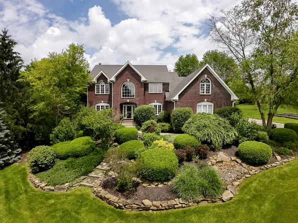 9356 Deer Ridge Dr, Zionsville, IN 46077