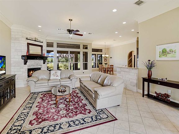 3rd image of 200 Enclave Dr